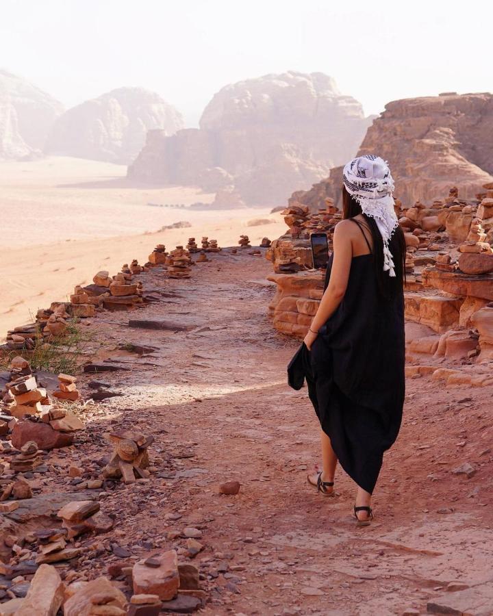 Golden Day Hotel Wadi Rum Buitenkant foto