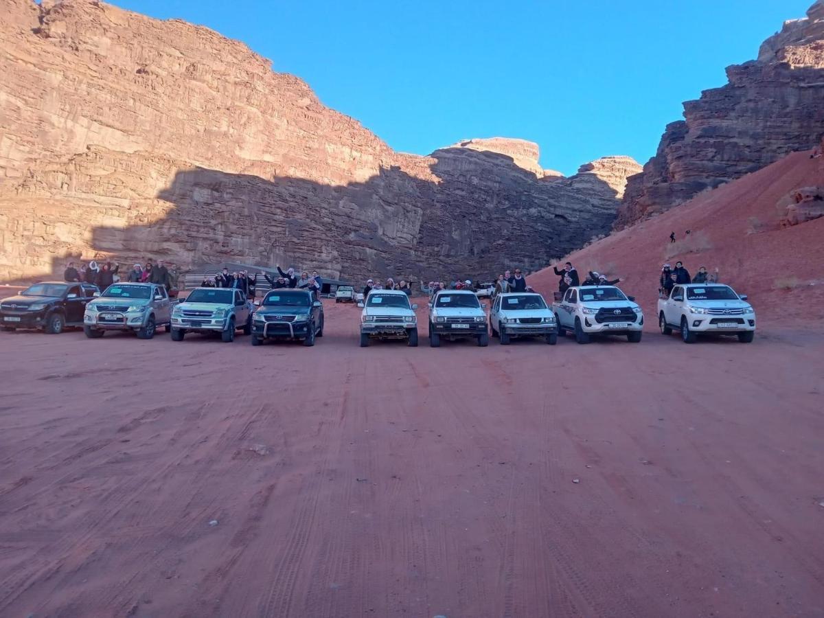 Golden Day Hotel Wadi Rum Buitenkant foto