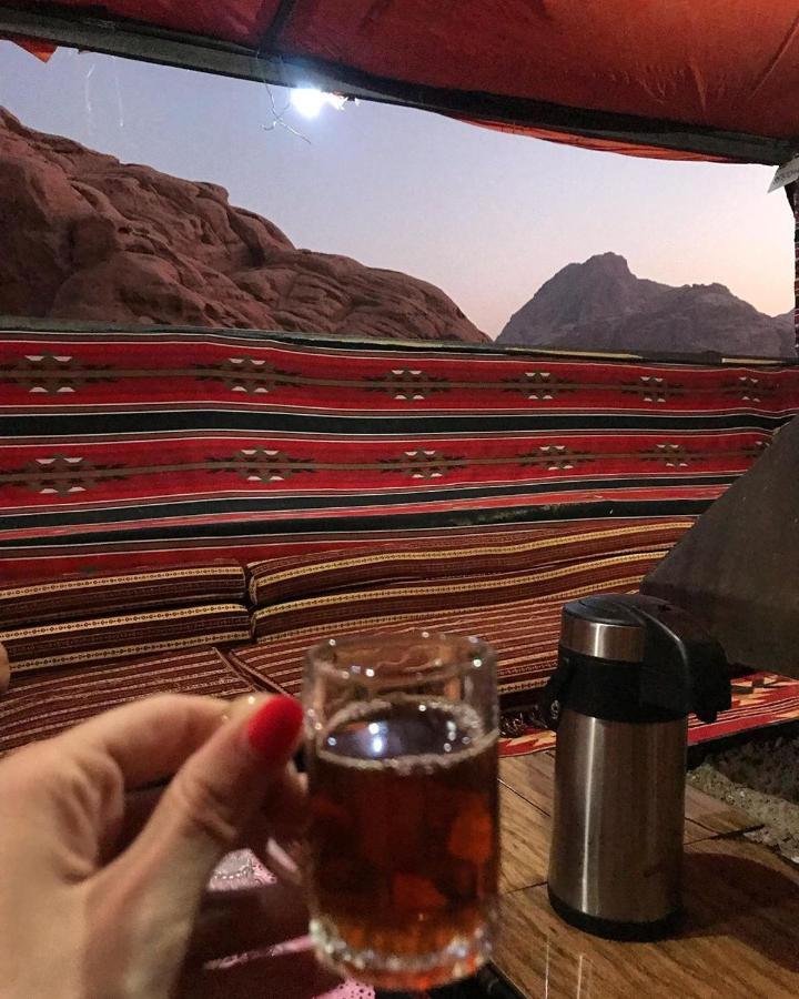 Golden Day Hotel Wadi Rum Buitenkant foto