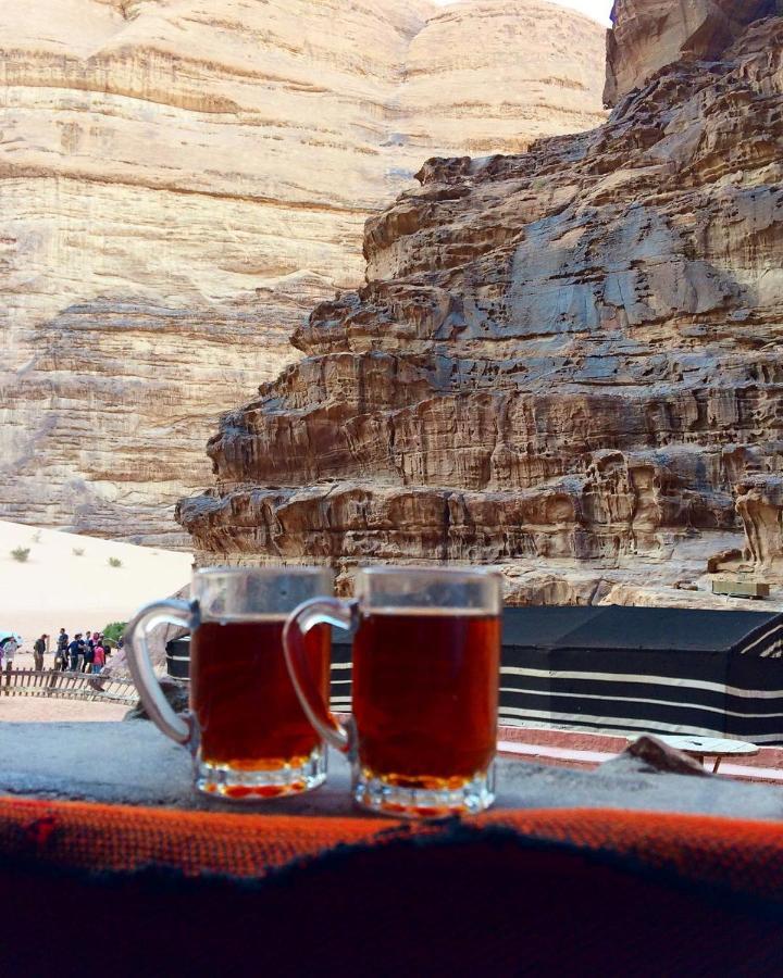 Golden Day Hotel Wadi Rum Buitenkant foto
